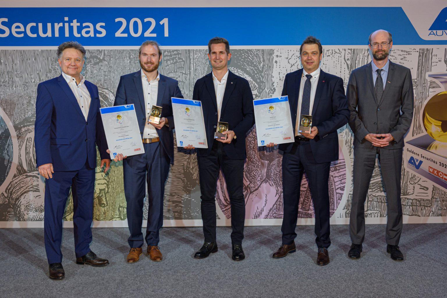 Alle Gewinner der Goldenen Securitas v.l.n.r.: Univ.Doz. Dr. Thomas Mück/Stv. Generaldirektor der AUVA; Georg Prager/Melange Konditorei Neumeister GmbH; Markus Lintner/Lintner Sicherheitstechnik GmbH; Christoph Kössner/Kössner GmbH; Mag. Dr. Rolf Gleißner, Leiter der Abteilung für Sozialpolitik und Gesundheit in der Wirtschaftskammer Österreich 